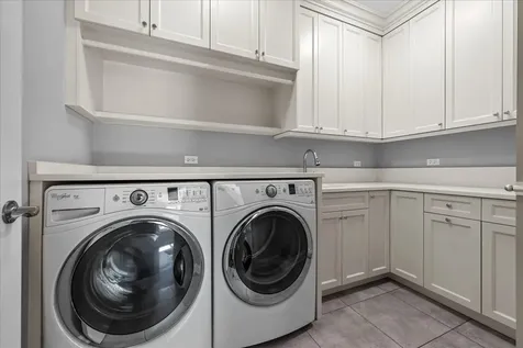 122 17TH Street Wilmette IL 60091