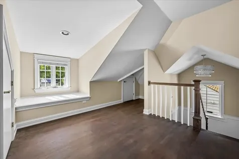 122 17TH Street Wilmette IL 60091