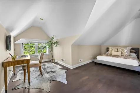 122 17TH Street Wilmette IL 60091