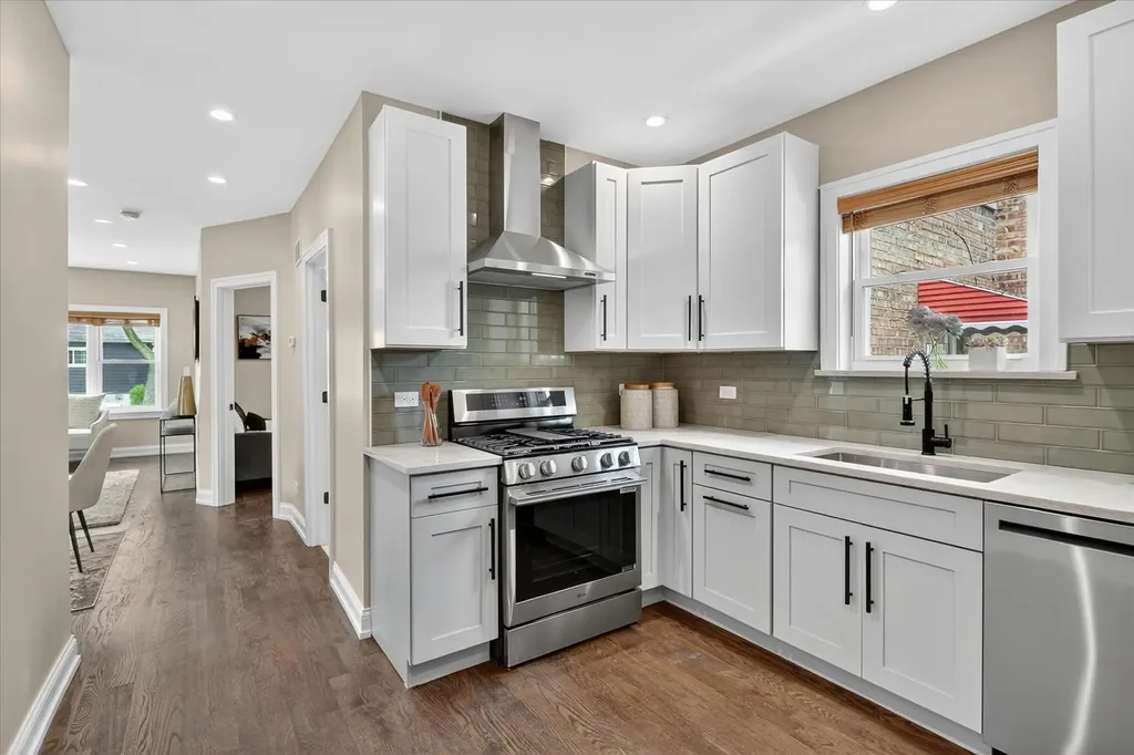 10103 South Aberdeen Street Chicago IL 60643