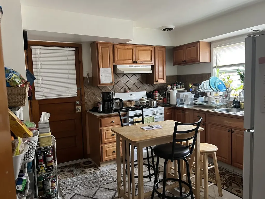 2904 West Foster Avenue Chicago IL 60625