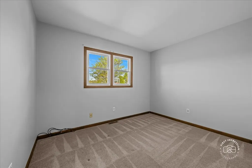 966 North Elmwood Drive Aurora IL 60506