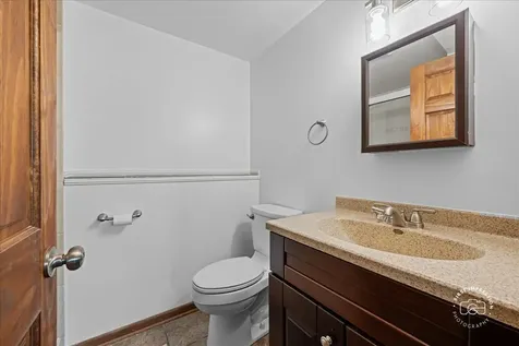 966 North Elmwood Drive Aurora IL 60506