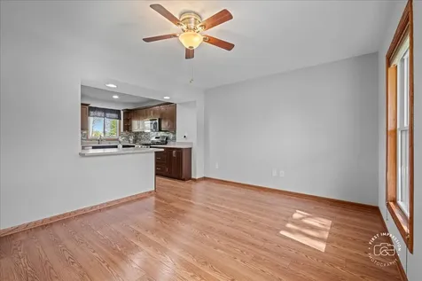 966 North Elmwood Drive Aurora IL 60506