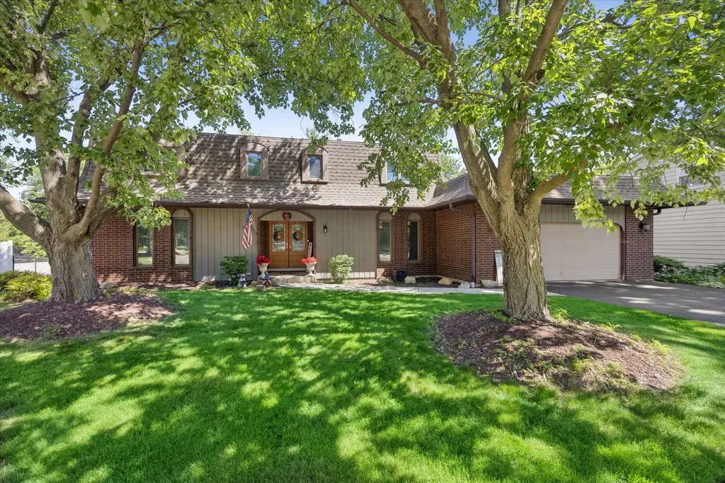 1490 Wood Avenue Downers Grove IL 60515