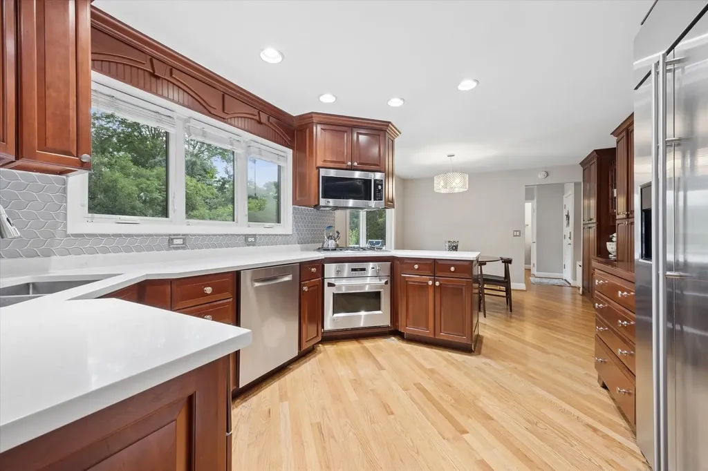 1490 Wood Avenue Downers Grove IL 60515