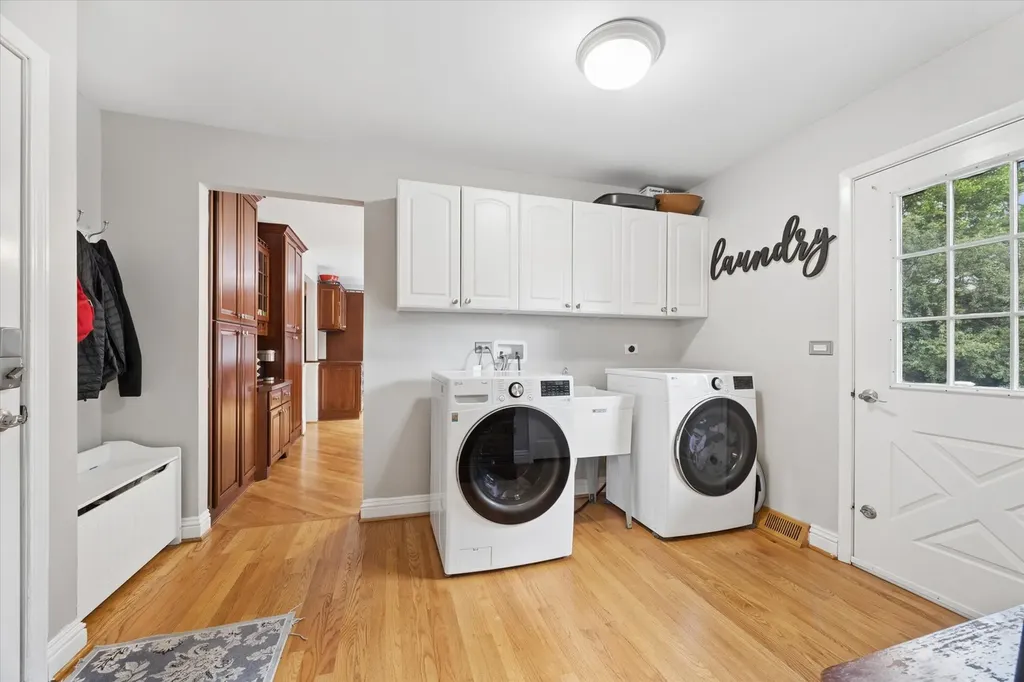 1490 Wood Avenue Downers Grove IL 60515