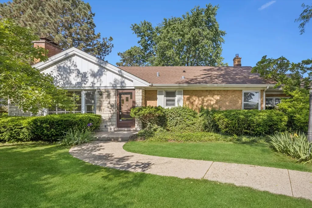 1024 South Spring Avenue La Grange IL 60525