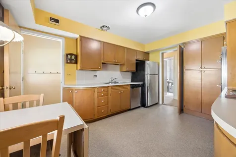 1024 South Spring Avenue La Grange IL 60525