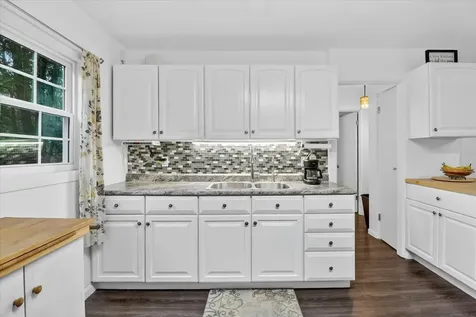 393 Warwick Lane Lakewood IL 60014
