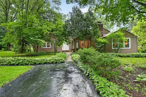 393 Warwick Lane Lakewood IL 60014