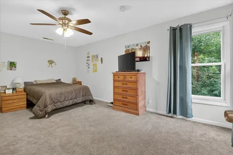 393 Warwick Lane Lakewood IL 60014