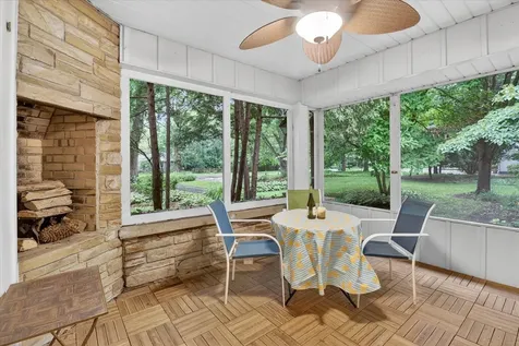 393 Warwick Lane Lakewood IL 60014