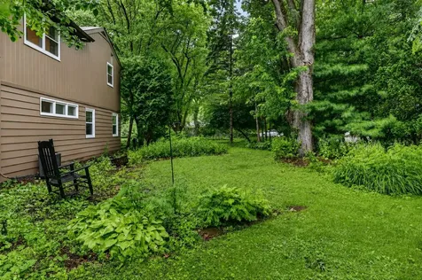 393 Warwick Lane Lakewood IL 60014