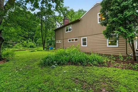 393 Warwick Lane Lakewood IL 60014