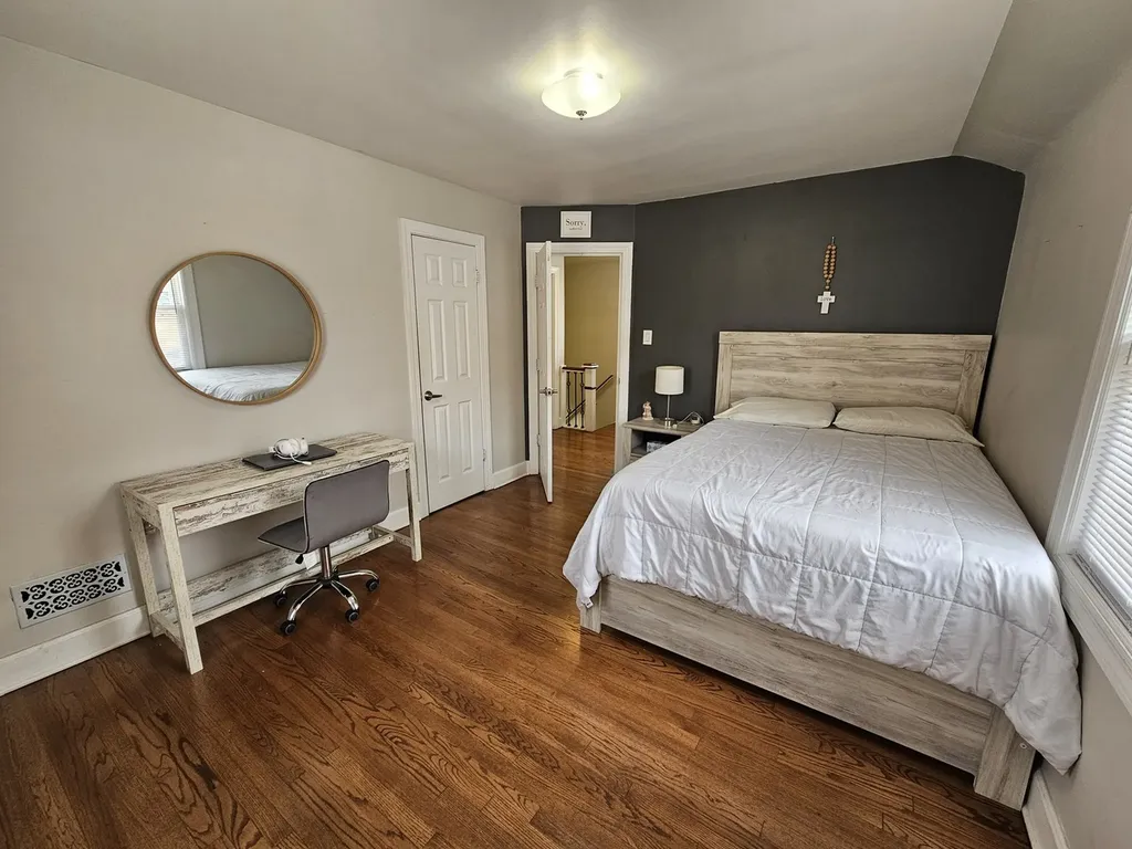 2910 North Neva Avenue Chicago IL 60634