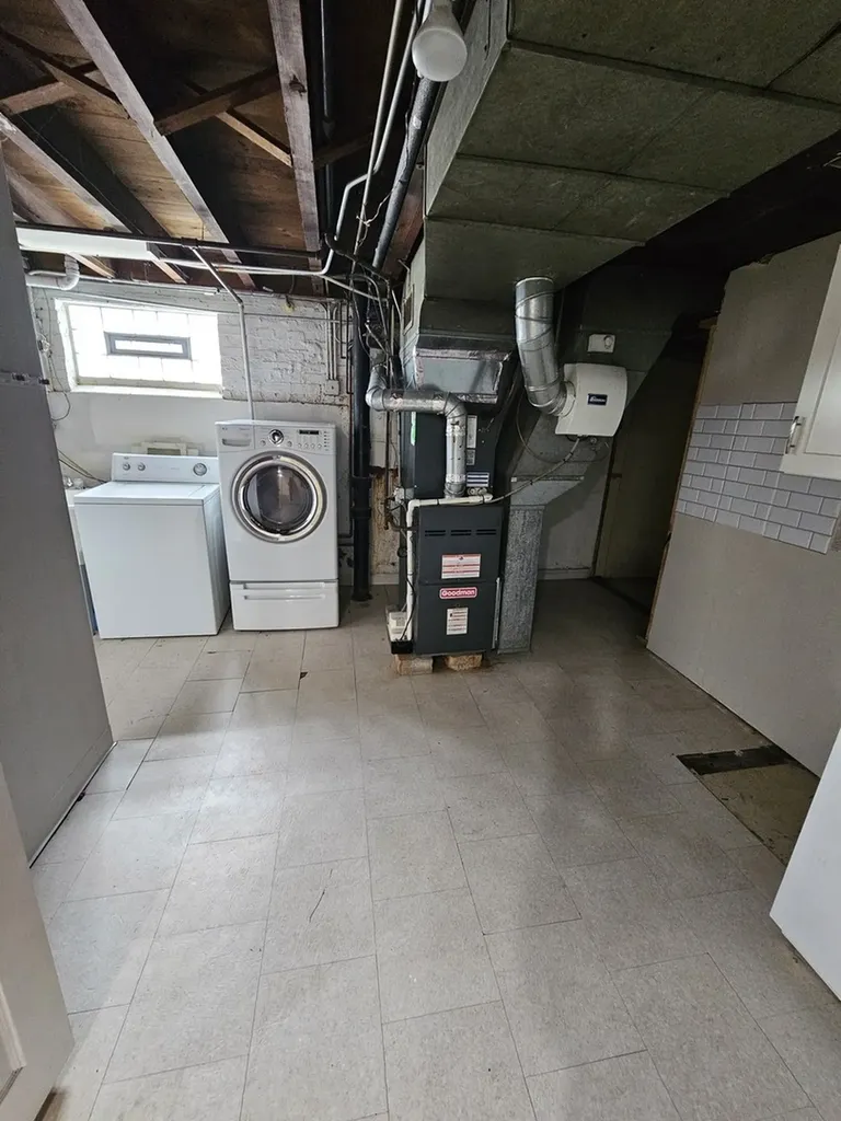 2910 North Neva Avenue Chicago IL 60634