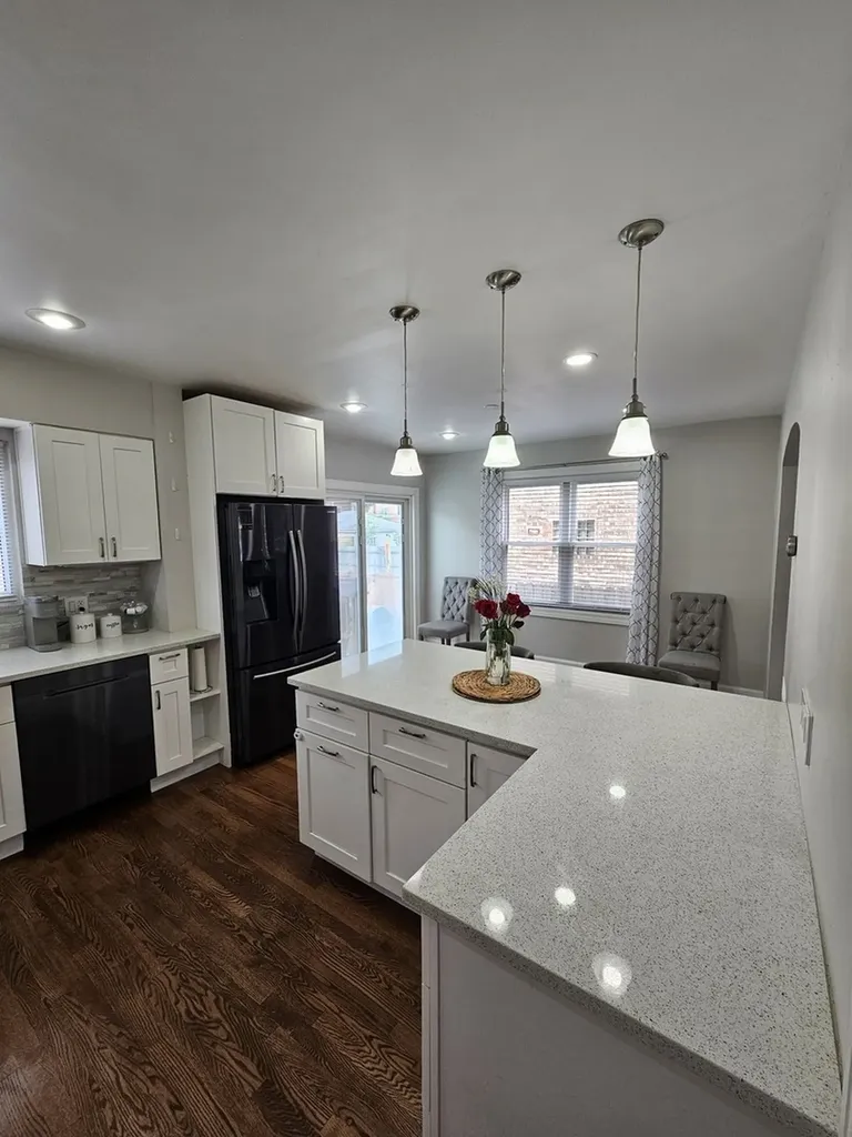2910 North Neva Avenue Chicago IL 60634