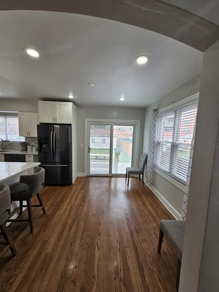 2910 North Neva Avenue Chicago IL 60634