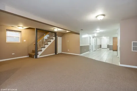5414 West Montrose Avenue Chicago IL 60641