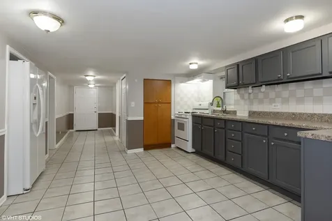 5414 West Montrose Avenue Chicago IL 60641