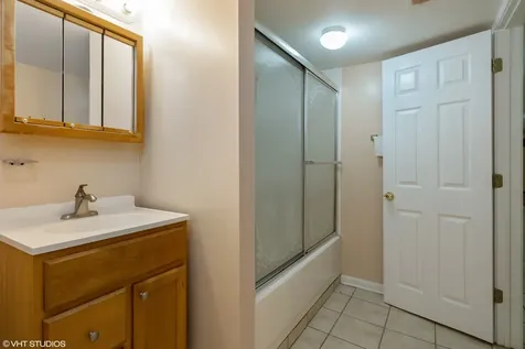 5414 West Montrose Avenue Chicago IL 60641