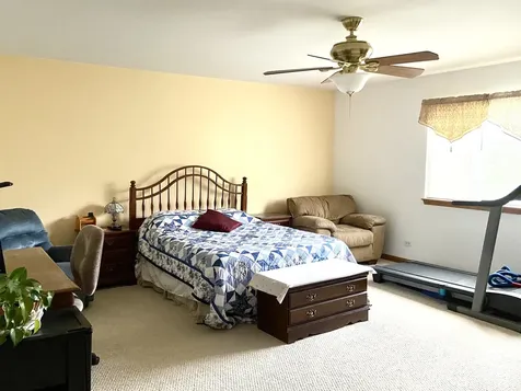 1056 Deertrail Court Antioch IL 60002