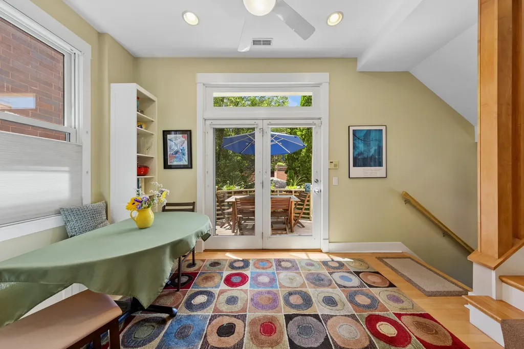 3744 North Bosworth Avenue Chicago IL 60613