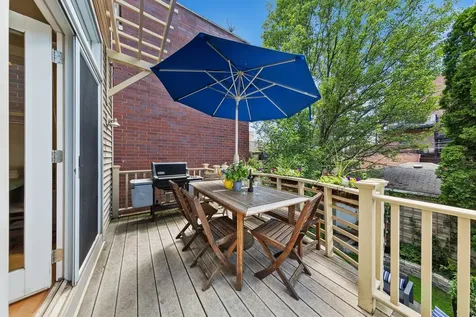 3744 North Bosworth Avenue Chicago IL 60613