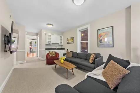 3744 North Bosworth Avenue Chicago IL 60613