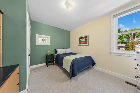 3744 North Bosworth Avenue Chicago IL 60613