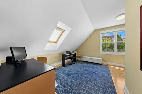 3744 North Bosworth Avenue Chicago IL 60613