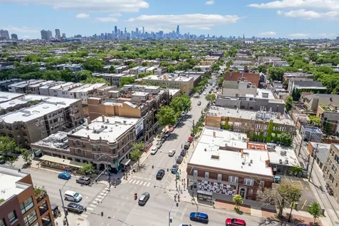 3744 North Bosworth Avenue Chicago IL 60613