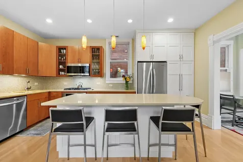 3744 North Bosworth Avenue Chicago IL 60613