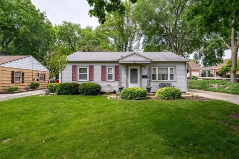 1210 Greenlawn Drive Bloomington IL 61701