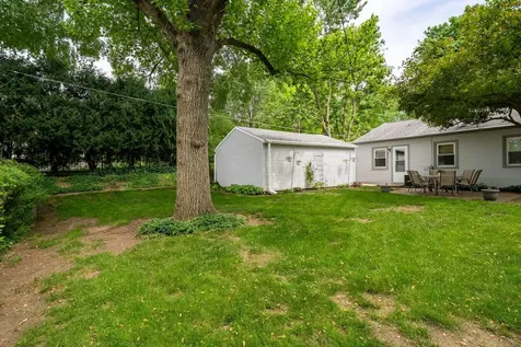 1210 Greenlawn Drive Bloomington IL 61701