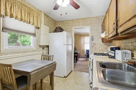 1210 Greenlawn Drive Bloomington IL 61701