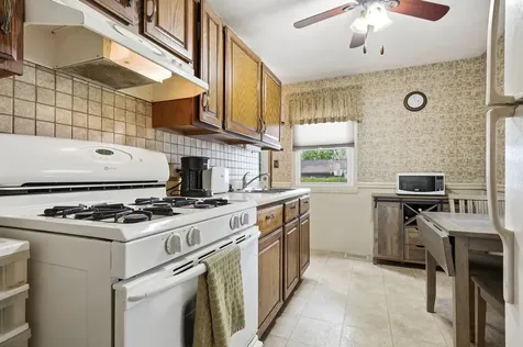 1210 Greenlawn Drive Bloomington IL 61701