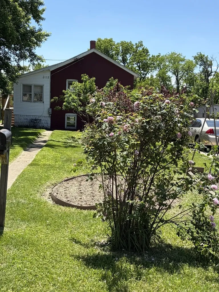 315 Pierce Street Aurora IL 60505