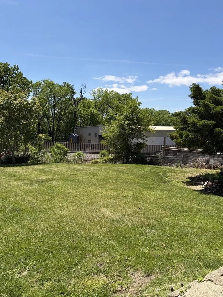 315 Pierce Street Aurora IL 60505