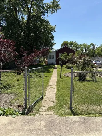315 Pierce Street Aurora IL 60505