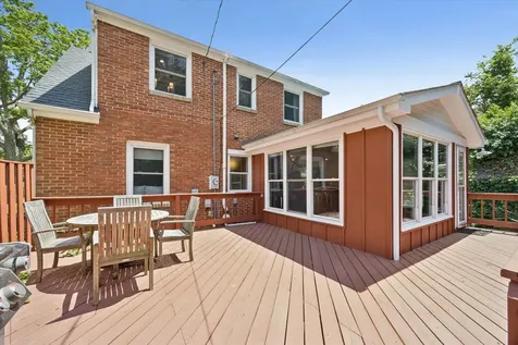 817 North Eagle Street Naperville IL 60563