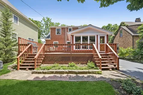 817 North Eagle Street Naperville IL 60563