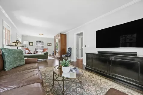 817 North Eagle Street Naperville IL 60563