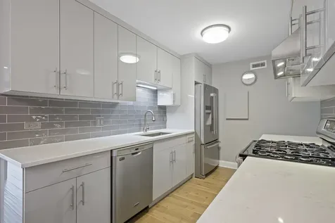 840 Wellington Avenue Elk Grove Village IL 60007