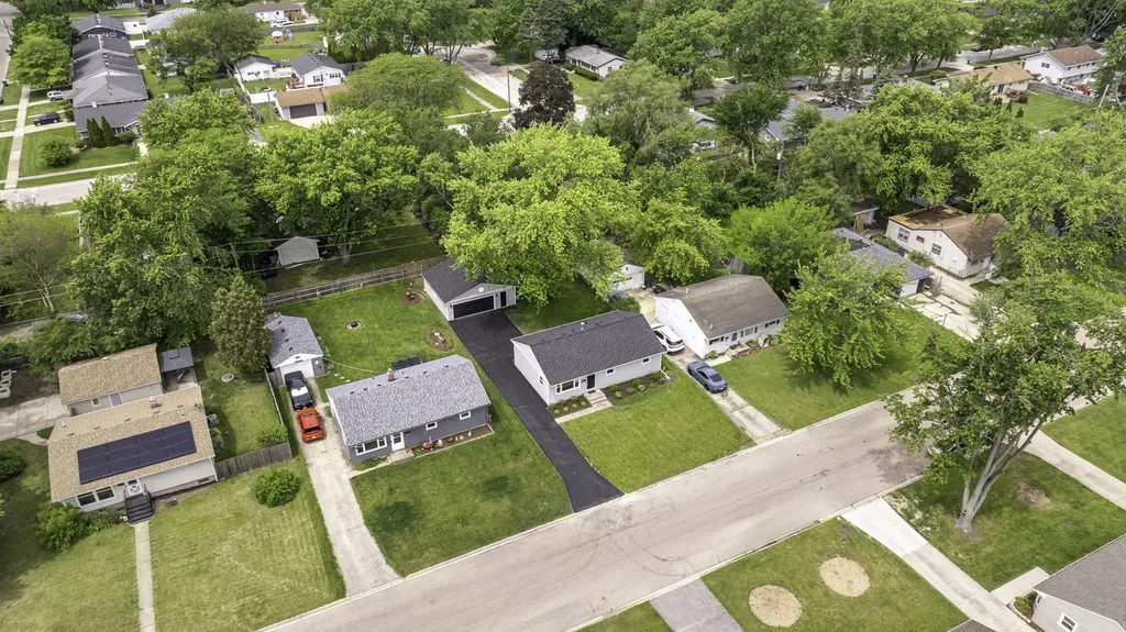 512 North Westlawn Avenue Aurora IL 60506