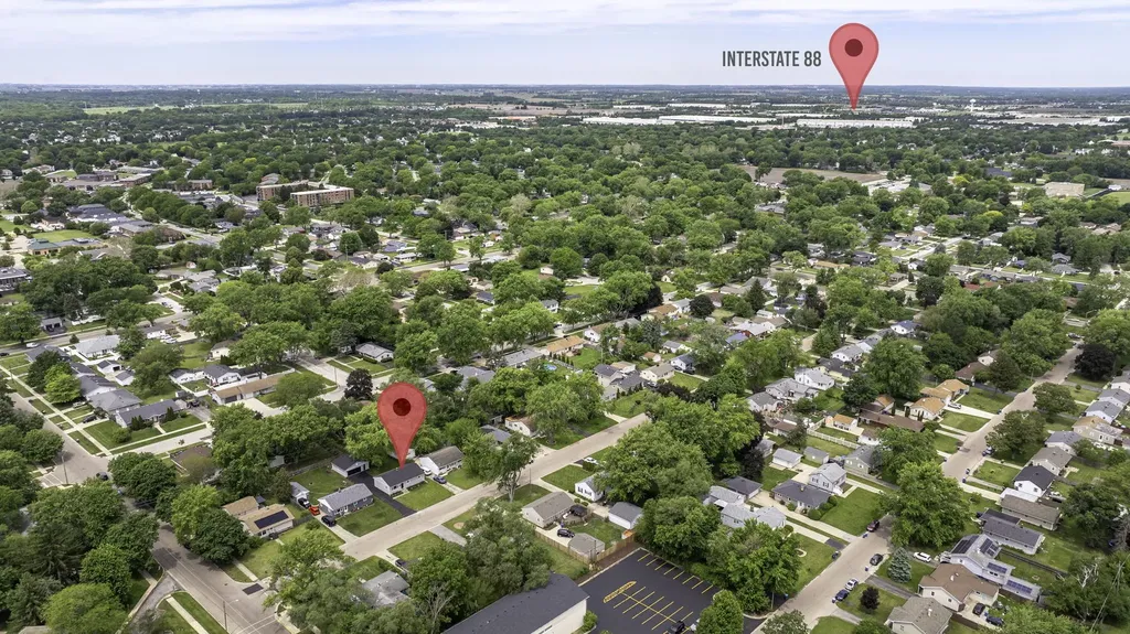 512 North Westlawn Avenue Aurora IL 60506