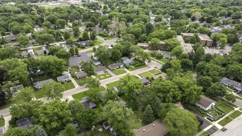 512 North Westlawn Avenue Aurora IL 60506