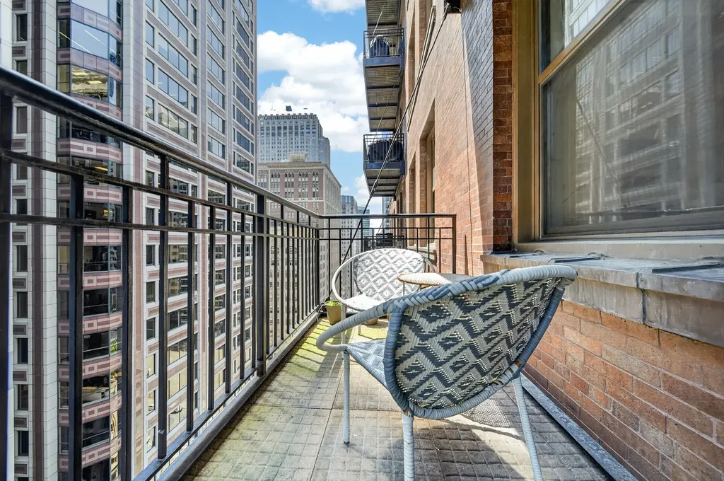 212 West Washington Street Chicago IL 60606