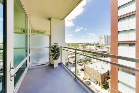 1570 Elmwood Avenue Evanston IL 60201